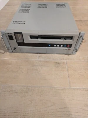 Sony UVW-1800 Betacam SP Editing Recorder Player mit Halterung Rack - Bild 1 von 4