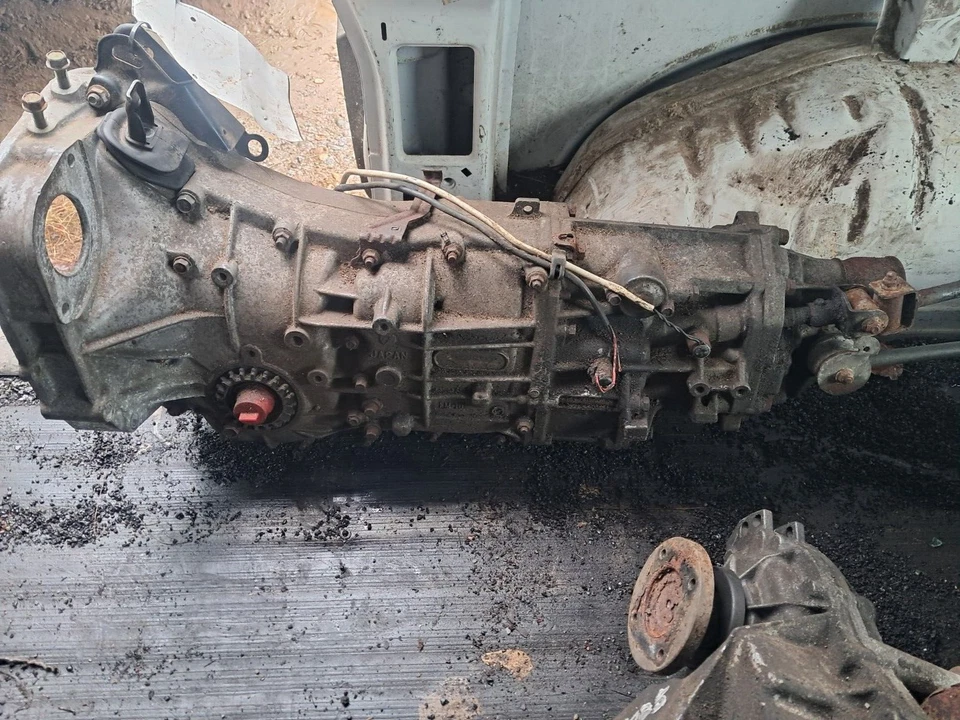 Transmisión manual SUBARU LEGACY OUTBACK WAGON 2006 150 K no turbo *recogida* Foto 1 de 4