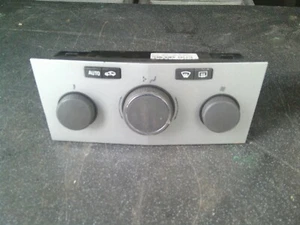 ASTRA MK5 VXR GENUINE GM SILVER CLIMATE HEATER  CONTROL UNIT - Picture 1 of 2