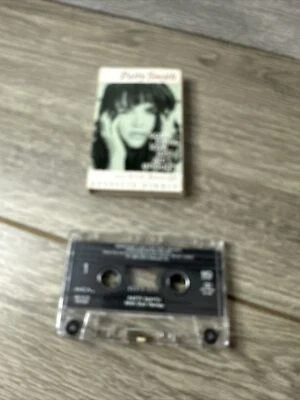 PATTY SMYTH - FEATURING, SOMETIMES LOVE JUST AIN'T ENOUGH, 1992 CASSETTE Foto 1 de 4