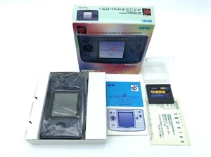 Consola Neo Geo Bolsillo Color Piedra Azul SNK Probada con 1 Juego de Software En Caja - Imagen 1 de 12