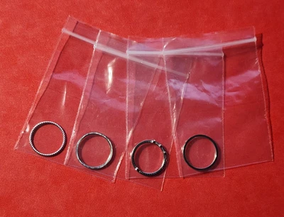 WEDDINEN 4 Anillos Finos Apilables, Acero Inoxidable 1mm Nudillo Midi Banda Talla 4 Foto 1 de 4