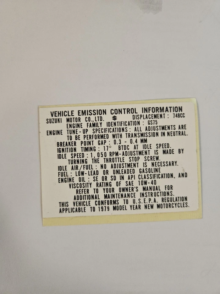 1979 年 NOS 铃木 GS750 汽车排放控制标签贴纸贴花 — 第 1/1 张图片