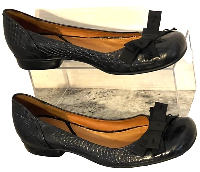 VINCE CAMUTO Slip-On Ballet Flats Women's Size 6 Croco Black Leather Bow Shoes - Image 1 of 4