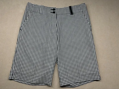 Pantalones cortos de golf Nike para mujer 4 Petite negros blancos con estampado de pata de gallo Bermudas Foto 1 de 4