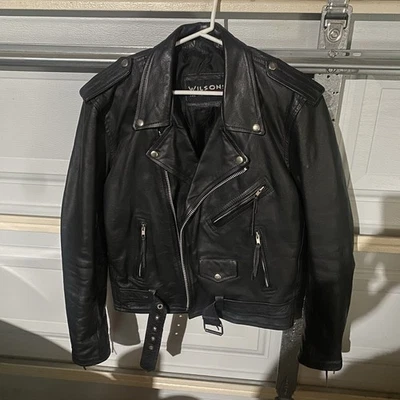 Chaqueta de motociclista de cuero negra Wilsons The Leather Experts talla grande para motocicleta Foto 1 de 4