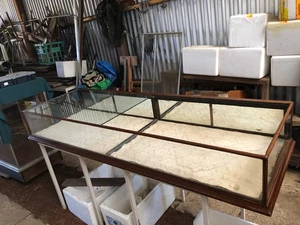 ANTIQUE SHOWCASE IN AUSSIE RED CEDAR. .FOR LOCAL PICKUP OR COURIER. - Picture 1 of 8
