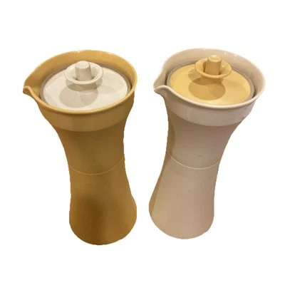 ** Set 2 dispenser di olio di aceto/vestito/oliva Tupperware vintage anni 70. ** - Immagine 1 di 4