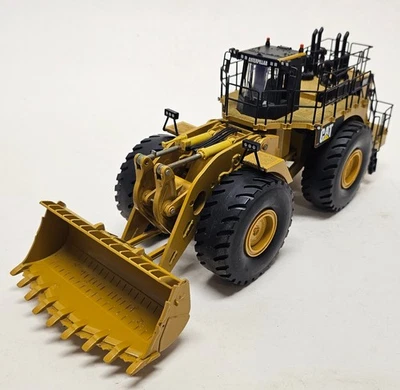 NORSCOT 1:50 CAT 994F Wheel Loader - image 1 of 4