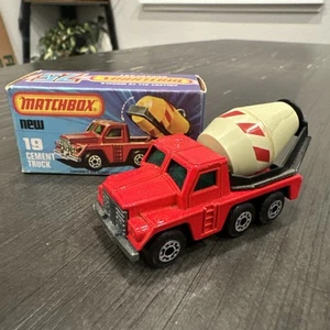 Matchbox Lesney Superfast No19 CEMENT TRUCK with " GREY & RED BARREL " issue - Picture 1 of 6