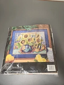 BUCILLA Vintage 1992 Sunflowers Needlepoint Kit 4661 Linda Gillum 16" x 12" NEW - Bild 1 von 3