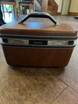 Maleta de tren cosmética vintage Samsonite Silhouette sin llaves espejo marrón Foto 1 de 4