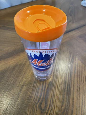 Dunkin Donuts New York Mets 22oz Travel Tumbler w/ Lid Cover