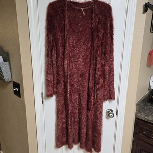 Free People flauschige lange Strickjacke Staubtuch weinrot-orange Small - Bild 1 von 9