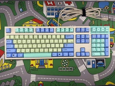 Topre Leopold Realforce R2 Full-size Keyboard USB Wired With Carrying Case - Image 1 of 3