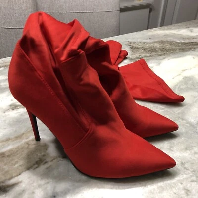 Botas de neopreno hasta el muslo calcetín rojo punta Boohoo para mujer talla 6/39 Foto 1 de 4