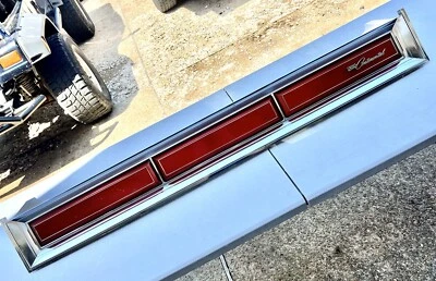 1980-1984 Lincoln Continental Town Car Trunk Tail Light Reflector Panel 1981 82￼ - Image 1 of 4