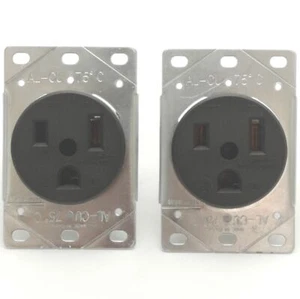 Lot of 2 Pass & Seymour 3804-CC6 Power Outlet, 2-Pole, 3-Wire, 50A, 250 VAC - Picture 1 of 4