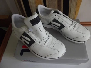 Fila boy's real leather white trainers size 5 1/2 BNWT and boxed - Picture 1 of 4