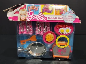 Barbie Breakfast Time! Food Playset 2010 - Toaster Toast Pan Eggs Pancakes New - Picture 1 of 9