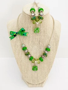 HANDARBEIT Halskette & Armband Modeschmuck Set - Bild 1 von 10