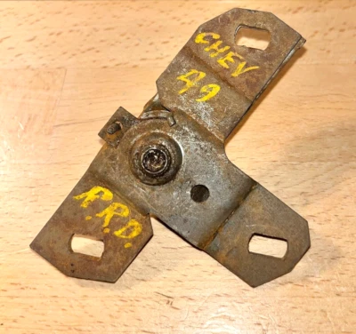 Chevrolet 1949 cerradura de puerta placa reguladora circa años 40 47 48 49 R/R/D Olds Chevy??? Foto 1 de 4