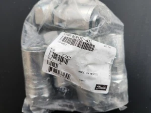 (6 Pk) 06912E-412 (#12 - 5/8" Truck Hose X 3/4" Female SAE 45 Swivel Straight) - Picture 1 of 1