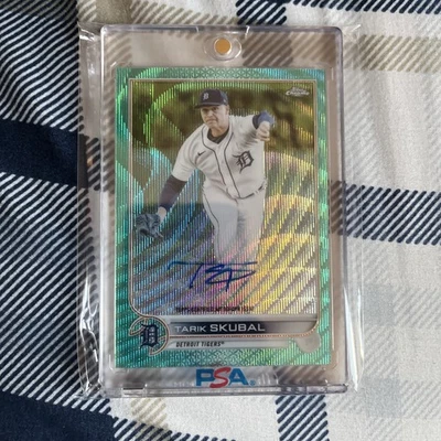 2022 Topps Chrome Auto CY YOUNG Tarik Skubal Aqua Wave Refractor #/199  Foto 1 de 2