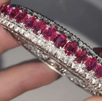 Brazalete de oro con diamantes rubí Foto 1 de 4