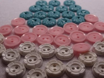 PRETY PINK BLUE & WHITE FANCY VINTAGE PLASTIC BUTTONS Flowers + 5/8" - Image 1 of 3