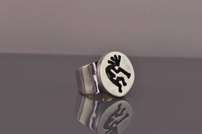 Sterling Silver 17mm Carved Kokopelli Good Fortune Band Ring 925 Sz: 5 - Image 1 of 4