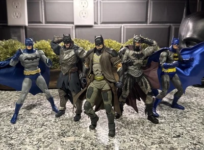 Lote McFarlane DC Multiverso BATMAN DETECTIVE KNIGHT DICK GRAYSON PLATINA  - Imagem 1 de 4