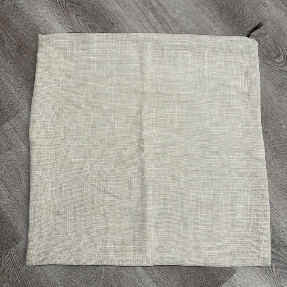 Funda de almohada Pottery Barn Masters of Linen 24” X 24” marfil con cremallera de cuero Foto 1 de 1