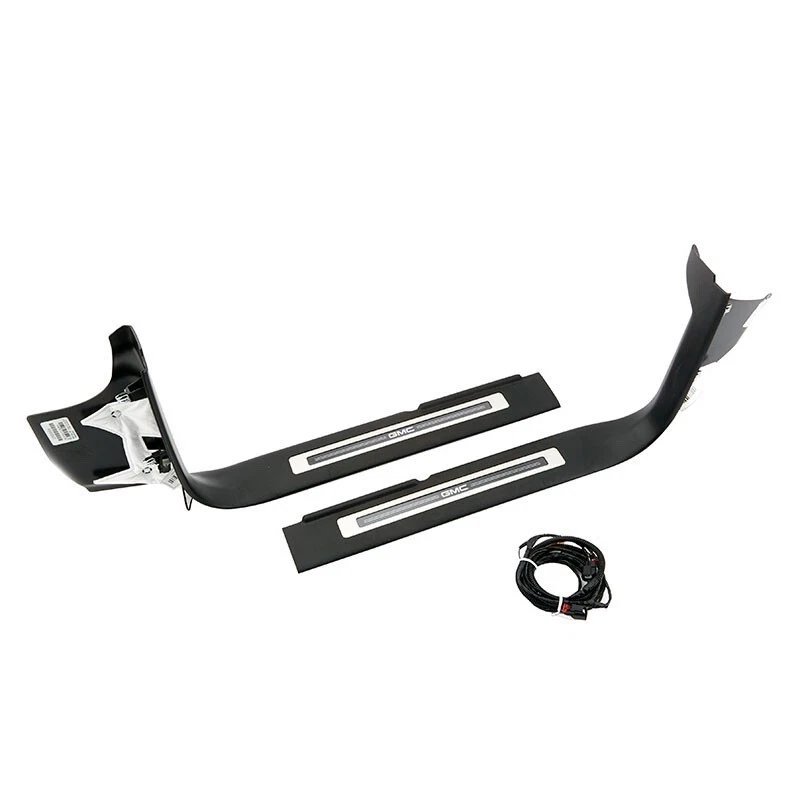 Черные накладки на пороги передней двери с подсветкой GM 22933517 Yukon 2015-2020 от оригинального производителя новые из старых запасов - Изображение 1 из 1
