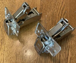 EUC Lot of 2 Blum Cabinet Hinges 70.655-01.01 Without Base Plates - Picture 1 of 4