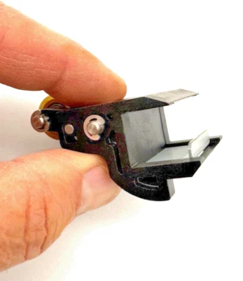 Genuine Roland Versacam SP-540V OEM Clamp Pinch Roller Japan - Image 1 of 4