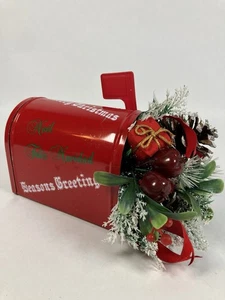 Vintage roter Weihnachtsbriefkasten, Jahreszeitengrüße, Metall und klassische Kunststoffdekoration - Bild 1 von 6