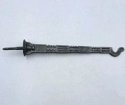 Gancho antiguo para sombrero o abrigo victoriano de hierro fundido gancho grande herrajes antiguos vintage  Foto 1 de 4