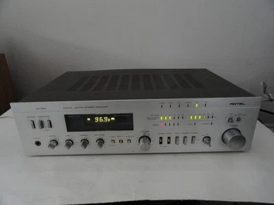 Receptor Rotel RX-550 de colección con fono AM/FM. El amplificador funciona Foto 1 de 4