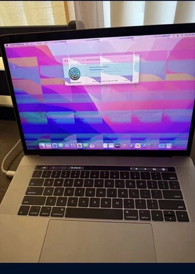 Barra táctil Apple MacBook Pro 15" 2016 1 TB 2,9 GHz i7 16 GB plateada Foto 1 de 4