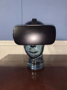 Samsung Gear VR Powered by Oculus NWOB - Picture 1 of 7