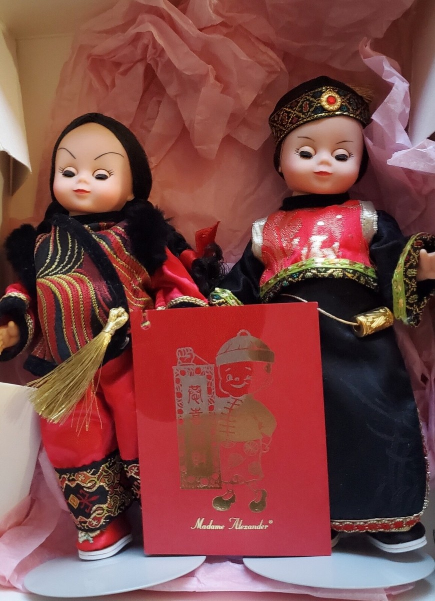 Madame Alexander Asian/Pacific Islander Dolls, Clothing