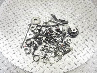 Yamaha FZ07 FZ7 2016 15-17 tuercas diversas tornillos pernos herrajes Foto 1 de 4