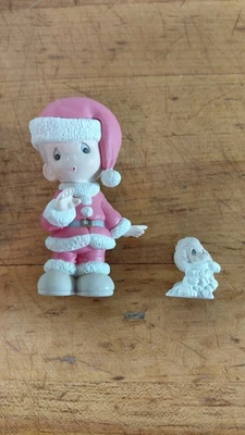 Adorno Precious Moments "Niño en ropa de Santa". En caja original. Foto 1 de 4