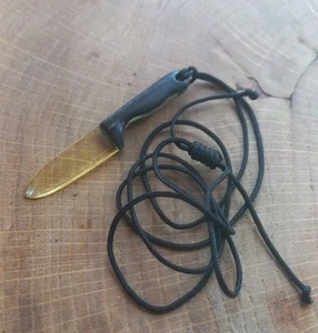 Knife Hand Carved Gunuine Baltic Amber Bog Oak Pendant 1.75g - Picture 1 of 7