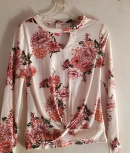 NWT Juniors Floral Casual Stretch Top Size Small 3-5 - Picture 1 of 2