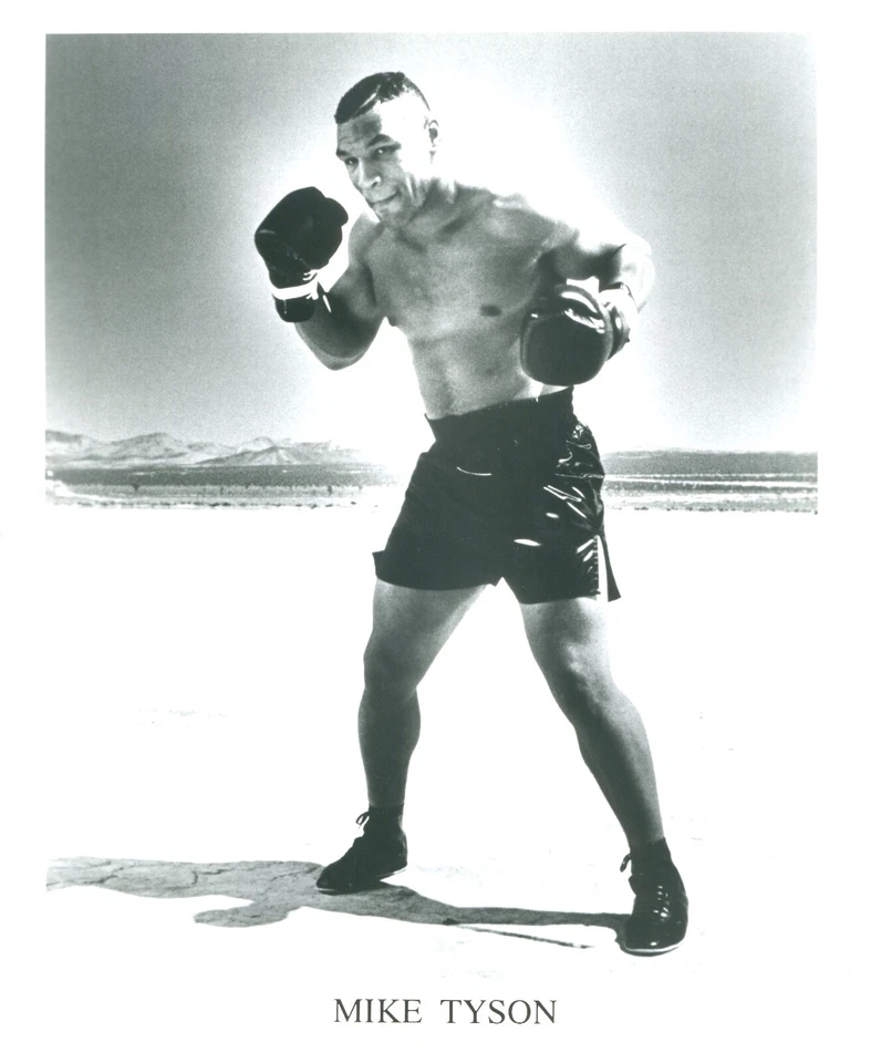 Mike Tyson Campeón de Boxeo Peso Pesado 8 x 10 B/N Foto Foto 1 de 1