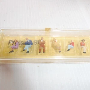 HO - PREISER 96 NEUF BOITE D'ORIGINE PERSONNAGES ASSIS - Imagen 1 de 1