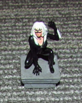 2004 Marvel Vending Machine Mini 1.5 Inch Spider-Man Black Cat Figure - Image 1 of 3