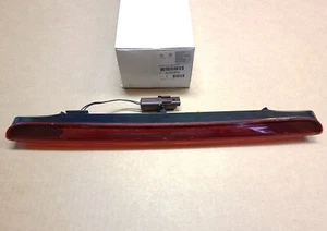 Luz de freno trasera genuina de alto nivel 3rd para Citroen C5 Break 01- 07 6350P6 - Imagen 1 de 3
